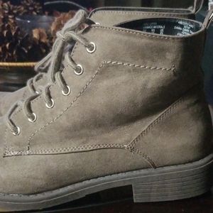 Route 66 size 10M women's boots